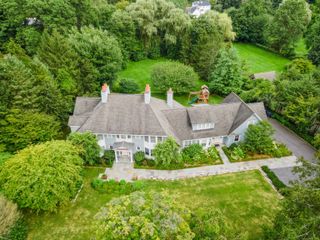 2 Sparrow Lane, Greenwich, CT 06830