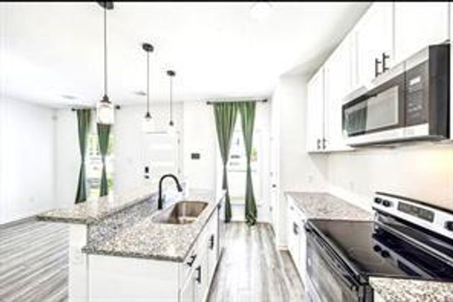 310 Connecticut Street B, Houston, TX 77029