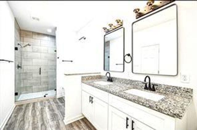 310 Connecticut Street B, Houston, TX 77029