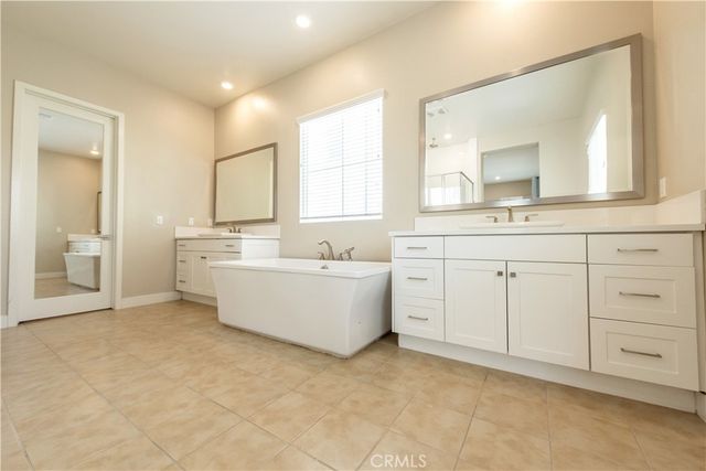 107 Pitch, Irvine, CA 92618