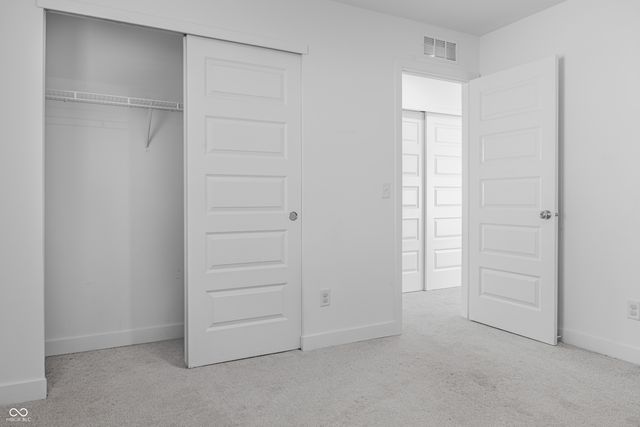 6831 Orchard Run Circle, Whitestown, IN 46075