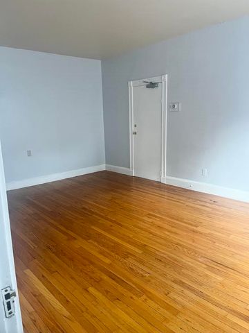 9 Sherman Street, Newport, RI 02840