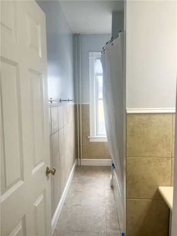 9 Sherman Street, Newport, RI 02840