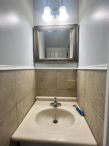 9 Sherman Street, Newport, RI 02840