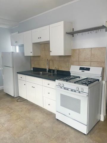 9 Sherman Street, Newport, RI 02840