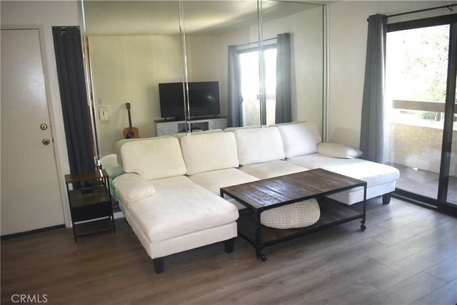 18169 Sundowner 907, Canyon Country, CA 91387