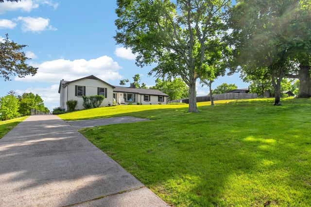 6300 Pettus Rd, Antioch, TN 37013