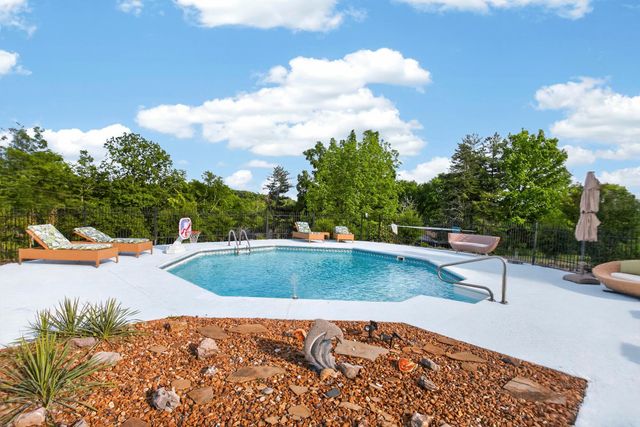 6300 Pettus Rd, Antioch, TN 37013