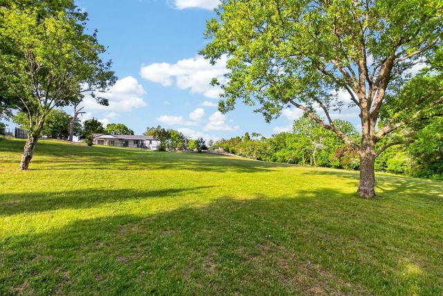 6300 Pettus Rd, Antioch, TN 37013