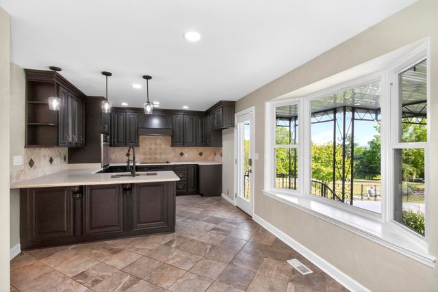 6300 Pettus Rd, Antioch, TN 37013
