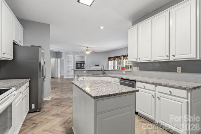10606 Augustine Hill Lane, Charlotte, NC 28227