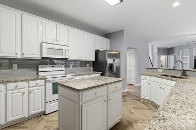 10606 Augustine Hill Lane, Charlotte, NC 28227
