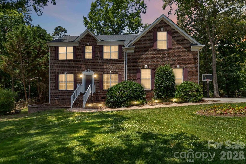 10606 Augustine Hill Lane, Charlotte, NC 28227