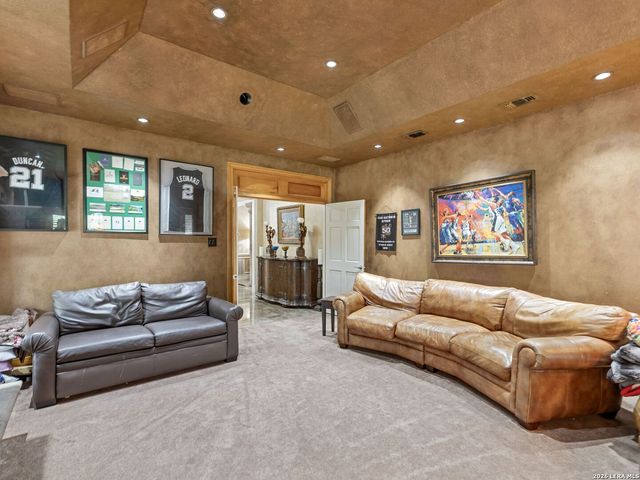 2 Galleria Drive, San Antonio, TX 78257