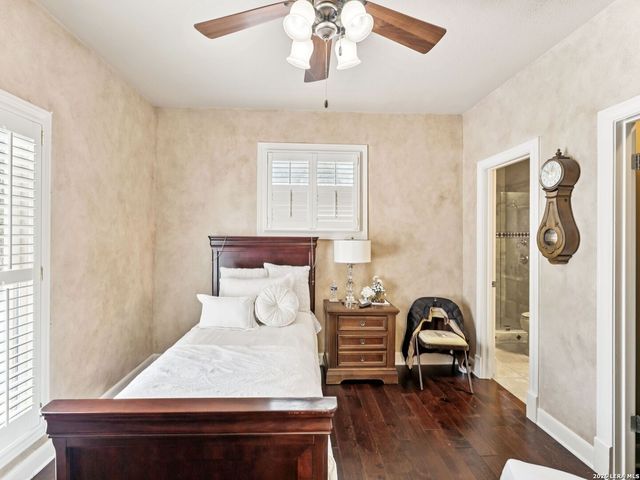 2 Galleria Drive, San Antonio, TX 78257