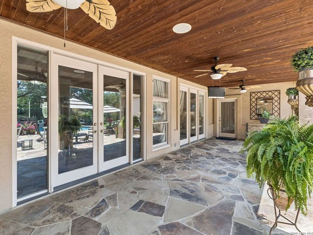 2 Galleria Drive, San Antonio, TX 78257