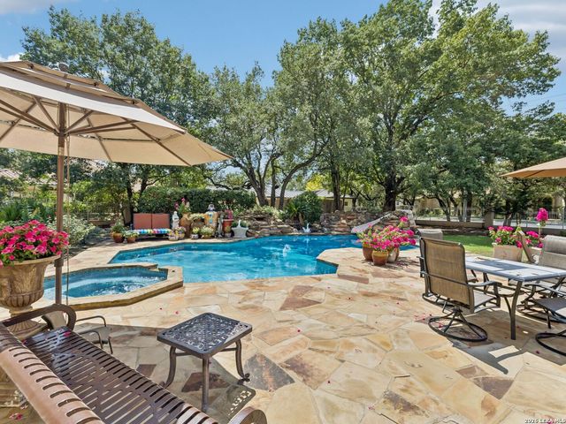2 Galleria Drive, San Antonio, TX 78257