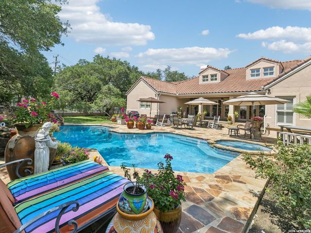 2 Galleria Drive, San Antonio, TX 78257