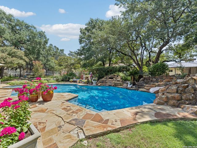 2 Galleria Drive, San Antonio, TX 78257