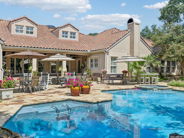 2 Galleria Drive, San Antonio, TX 78257