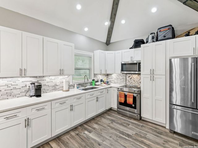 2 Galleria Drive, San Antonio, TX 78257