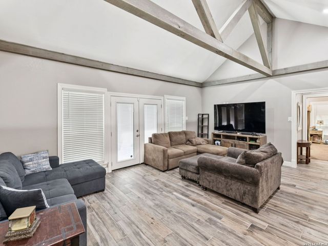 2 Galleria Drive, San Antonio, TX 78257