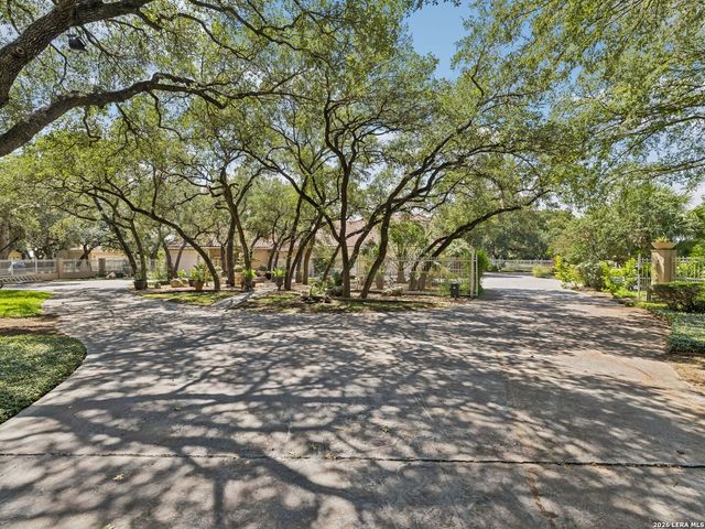 2 Galleria Drive, San Antonio, TX 78257