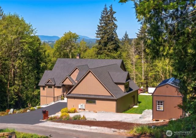 17345 Olympic Pl, Mount Vernon, WA 98274