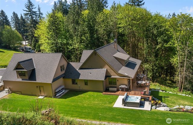 17345 Olympic Pl, Mount Vernon, WA 98274