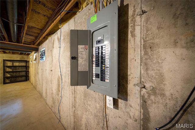 2204 Burns Avenue, Overland, MO 63114