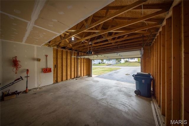 2204 Burns Avenue, Overland, MO 63114