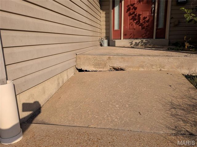 2204 Burns Avenue, Overland, MO 63114