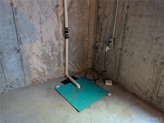 2204 Burns Avenue, Overland, MO 63114