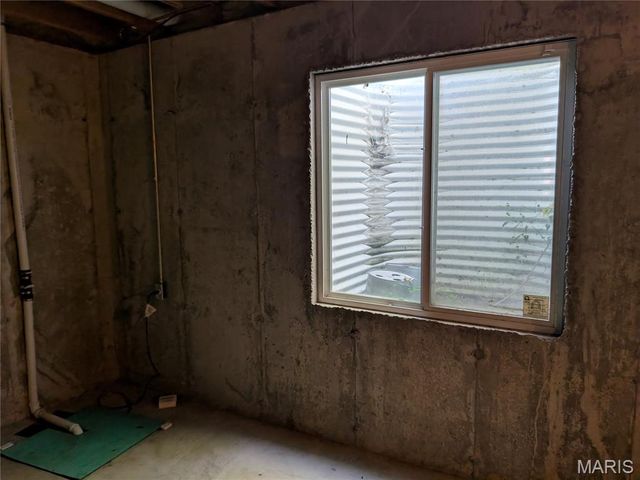 2204 Burns Avenue, Overland, MO 63114