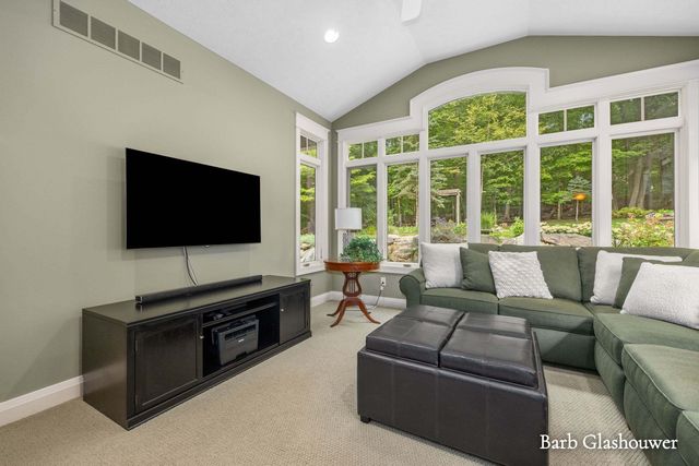 7454 Childsdale Avenue Ne, Plainfield Twp, MI 49341