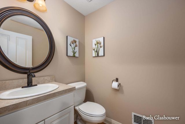 7454 Childsdale Avenue Ne, Plainfield Twp, MI 49341