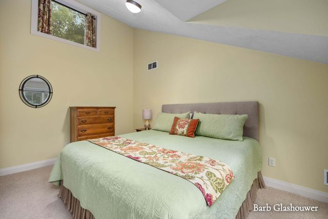 7454 Childsdale Avenue Ne, Plainfield Twp, MI 49341