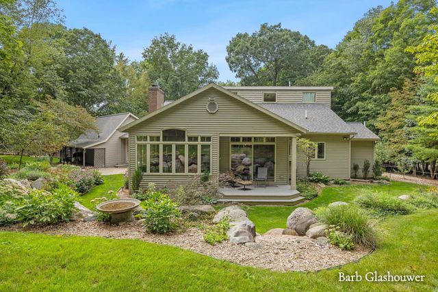 7454 Childsdale Avenue Ne, Plainfield Twp, MI 49341