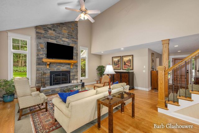 7454 Childsdale Avenue Ne, Plainfield Twp, MI 49341