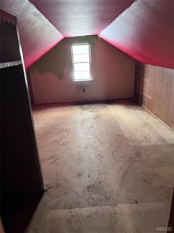 7126 Theodore Avenue, St Louis, MO 63136