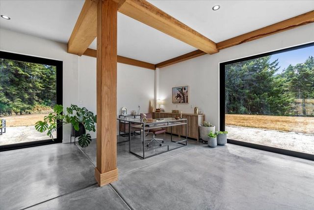 26000 Mattole Road, Ferndale, CA 95536