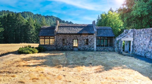 26000 Mattole Road, Ferndale, CA 95536
