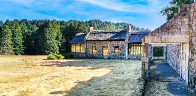 26000 Mattole Road, Ferndale, CA 95536
