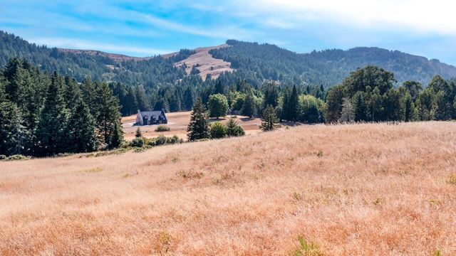 26000 Mattole Road, Ferndale, CA 95536