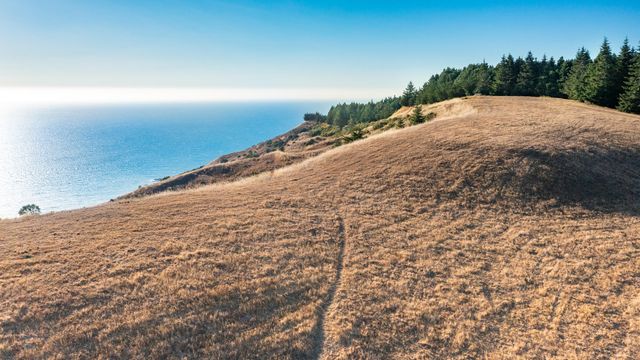 26000 Mattole Road, Ferndale, CA 95536