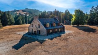 26000 Mattole Road, Ferndale, CA 95536