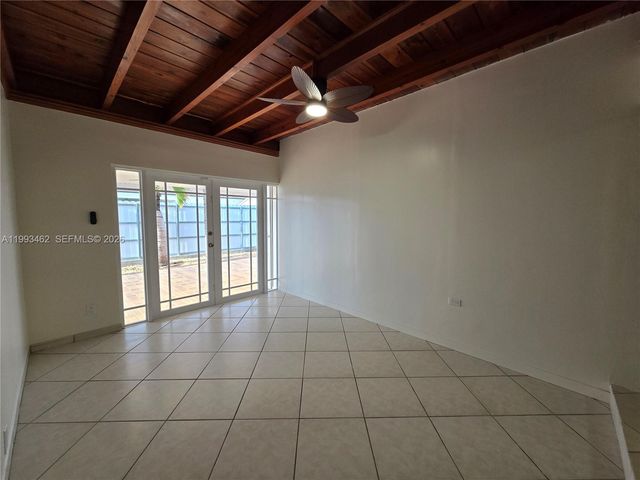 10475 SW 42 TE 0, Unincorporated Dade County, FL 33165