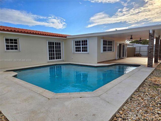 10475 SW 42 TE 0, Unincorporated Dade County, FL 33165