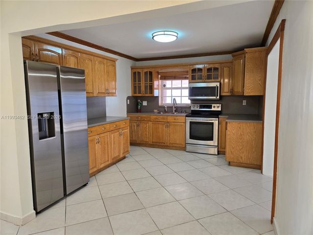 10475 SW 42 TE 0, Unincorporated Dade County, FL 33165