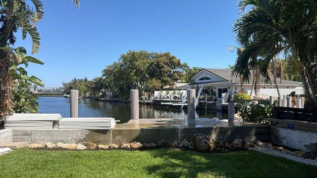 2416 NE 19th Ter, Wilton Manors, FL 33305